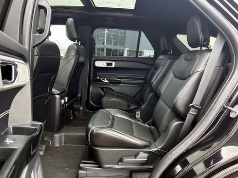 Used 2021 Ford Explorer ST w/ Equipment Group 401A AWD/4WD image 17