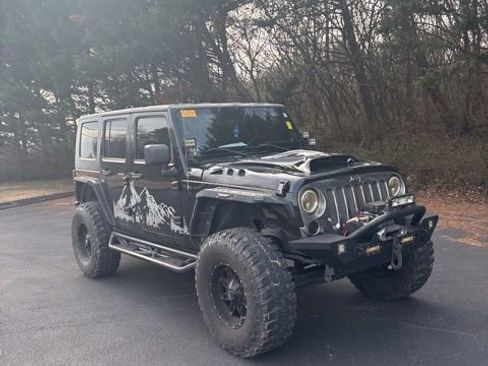 Used 2010 Jeep Wrangler Unlimited Sahara w/ Dual Top Group image 21