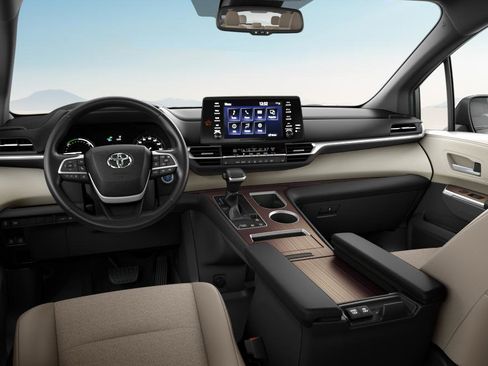 Used 2024 Toyota Sienna XLE image 36