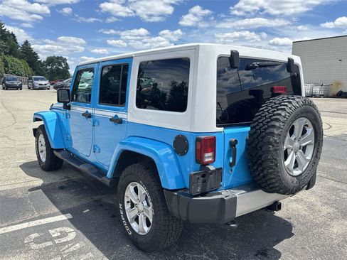 Used 2017 Jeep Wrangler Unlimited Sahara w/ Quick Order Package 24E Chief AWD/4WD image 3