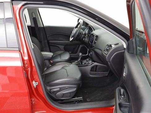 Used 2019 Jeep Compass Limited image 19