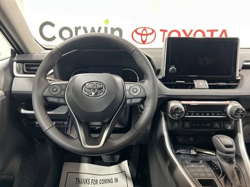 Used 2025 Toyota RAV4 XLE image 18