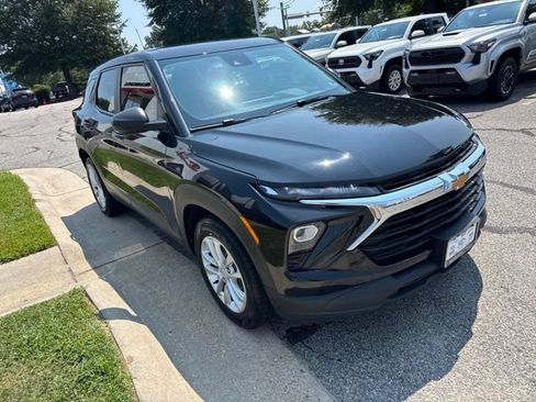 Used 2024 Chevrolet TrailBlazer LS FWD image 5