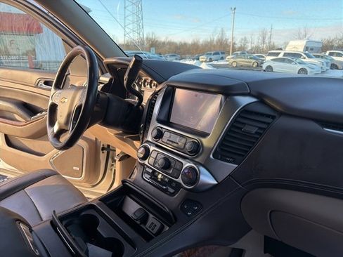 Used 2015 Chevrolet Suburban LTZ image 26