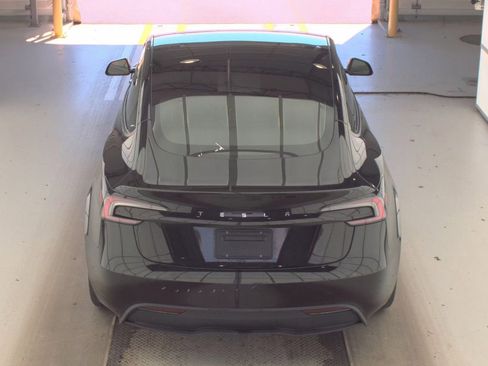 Used 2024 Tesla Model 3 Standard Range RWD image 5