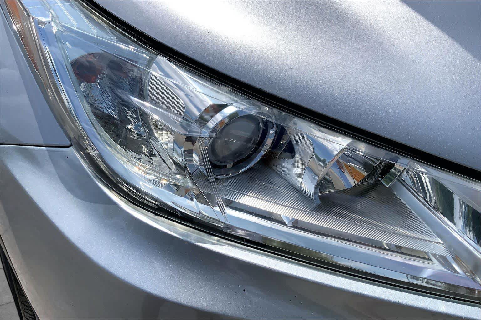 Used 2017 Toyota Highlander LE FWD image 26