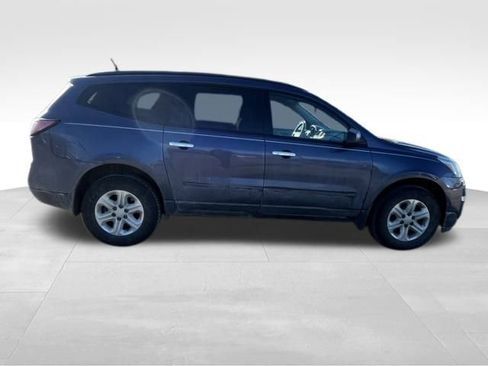Used 2014 Chevrolet Traverse LS image 1