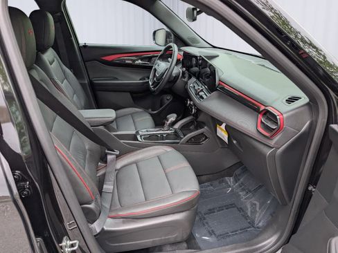Certified 2026 Chevrolet TrailBlazer RS w/ Convenience Package AWD/4WD image 8