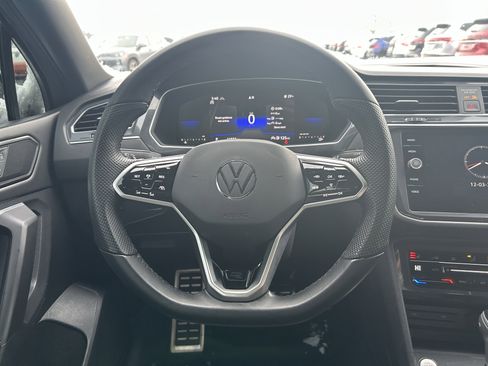 Certified 2023 Volkswagen Tiguan SE R-Line image 10