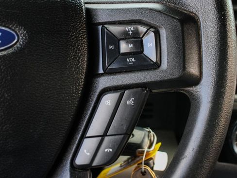 Used 2017 Ford F550 2WD Regular Cab Super Duty image 22