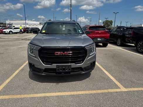 Used 2023 GMC Terrain SLT w/ Tech Package AWD/4WD image 4