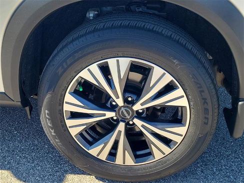 Certified 2023 Nissan Rogue SV image 13