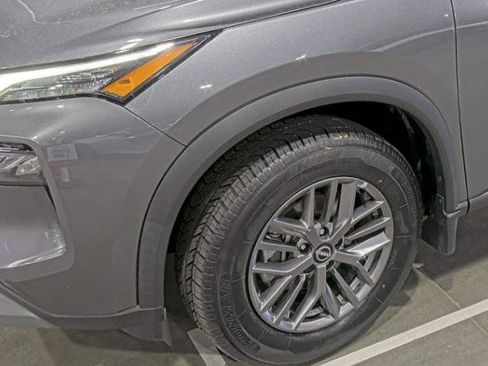 Used 2023 Nissan Rogue S image 22