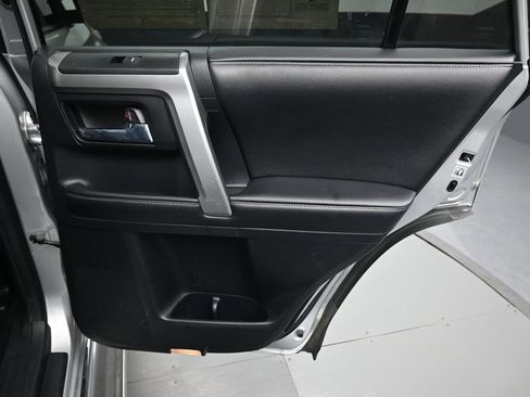 Used 2015 Toyota 4Runner Limited image 35