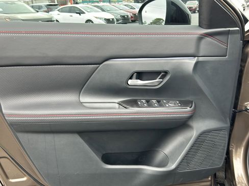 New 2026 Nissan Kicks SR image 12