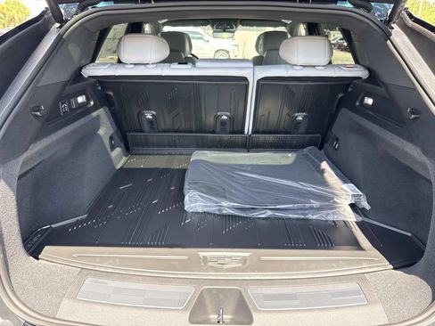 New 2026 Cadillac Lyriq Premium Luxury AWD/4WD image 14