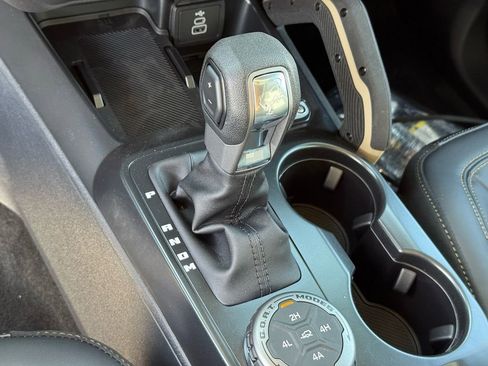 New 2026 Ford Bronco Badlands AWD/4WD image 20