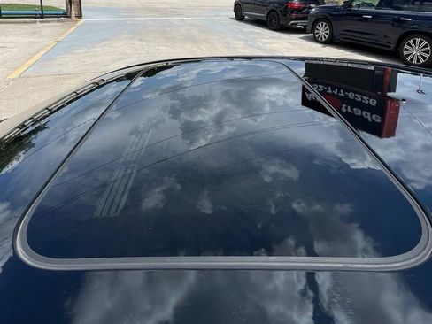 Used 2018 Mercedes-Benz E 300 4MATIC w/ Premium 1 Package image 8