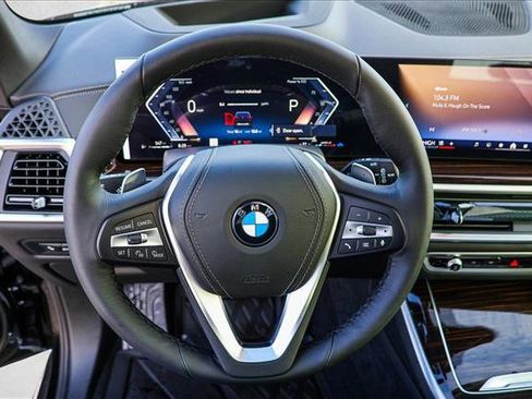 Used 2026 BMW X5 xDrive40i w/ Premium Package image 13