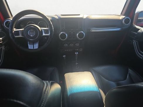 Used 2016 Jeep Wrangler Unlimited Rubicon AWD/4WD image 10