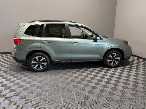 Used 2018 Subaru Forester 2.5i Premium w/ All-Weather Package AWD/4WD image 7