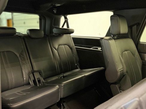 Used 2024 Ford Expedition Max Platinum AWD/4WD image 23