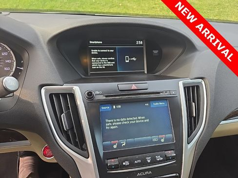 Used 2019 Acura TLX image 9
