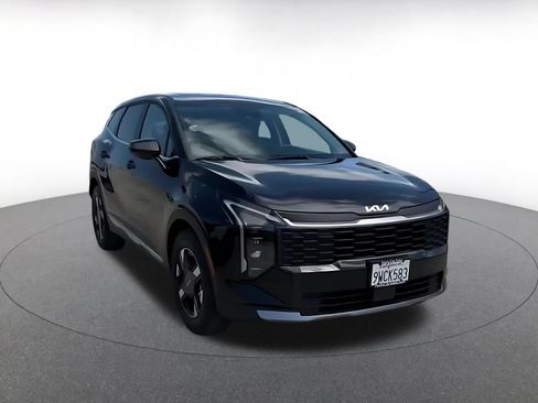 Used 2026 Kia Sportage LX FWD image 3