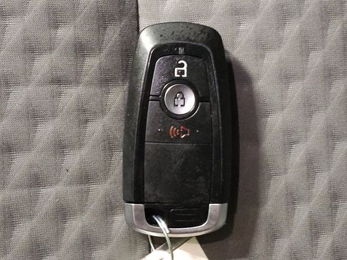Used 2020 Ford Escape SE FWD image 32