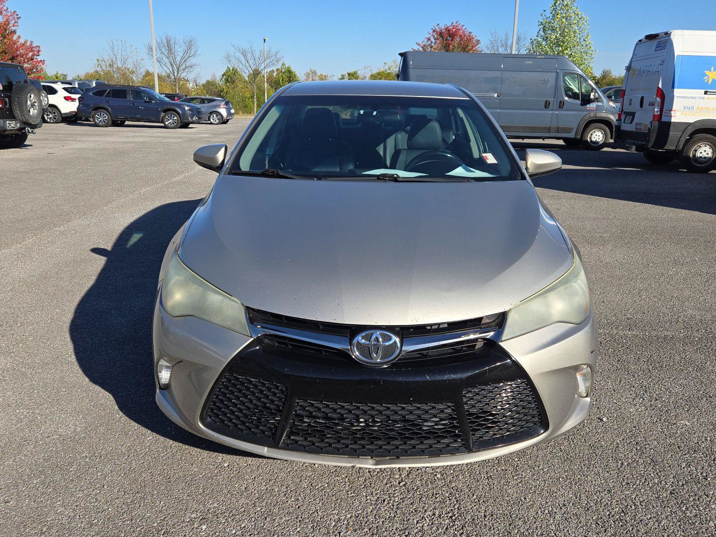 Used 2015 Toyota Camry SE FWD image 2