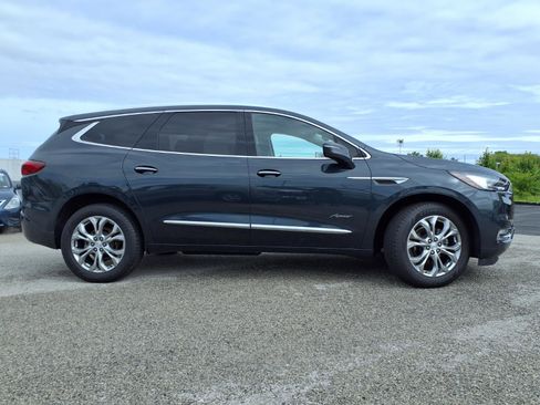 Used 2021 Buick Enclave Avenir w/ Avenir Technology Package AWD/4WD image 37