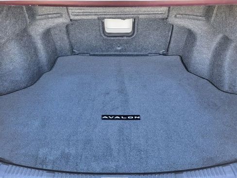 Used 2013 Toyota Avalon Limited w/ Technology Pkg image 27