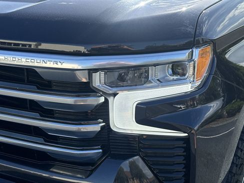 Used 2024 Chevrolet Silverado 1500 High Country w/ Technology Package image 11