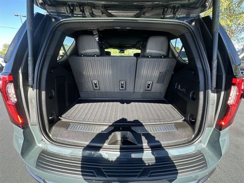 Used 2025 GMC Yukon AT4 Ultimate image 25
