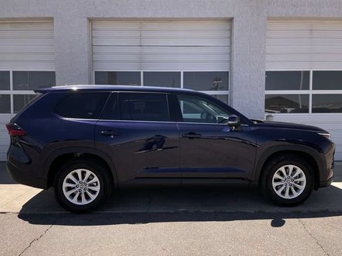 Used 2026 Toyota Grand Highlander AWD image 1
