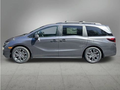 New 2026 Honda Odyssey Touring image 2