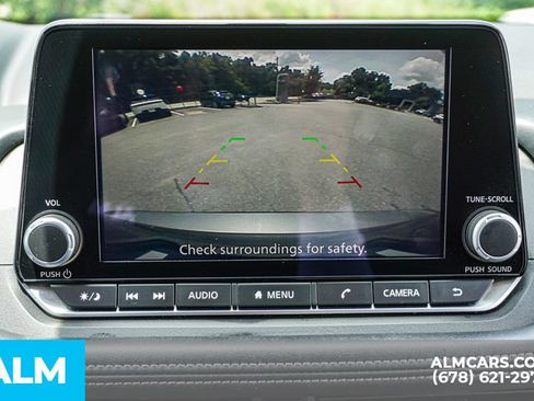 Used 2024 Nissan Rogue SV FWD image 36