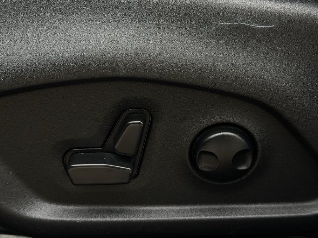 Used 2025 Jeep Compass Limited AWD/4WD image 24