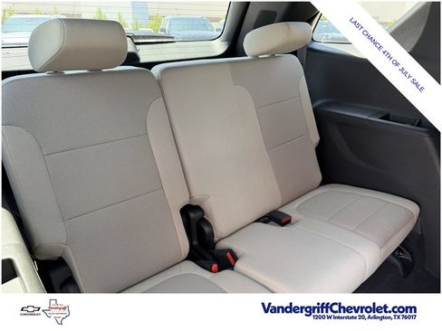 Certified 2023 Chevrolet Traverse LT w/ LPO, Cargo Package AWD/4WD image 27