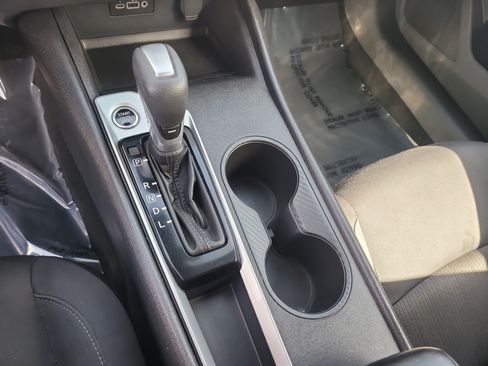Used 2025 Nissan Altima 2.5 SV FWD image 24