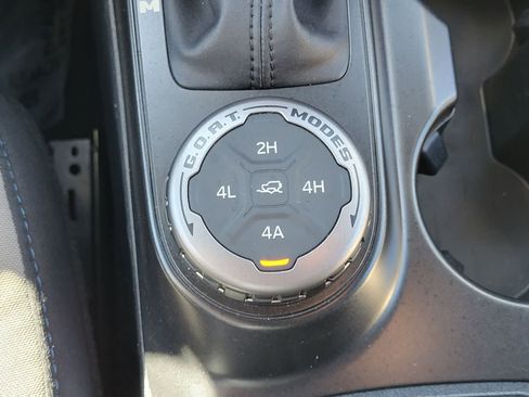 Used 2022 Ford Bronco Wildtrak image 23