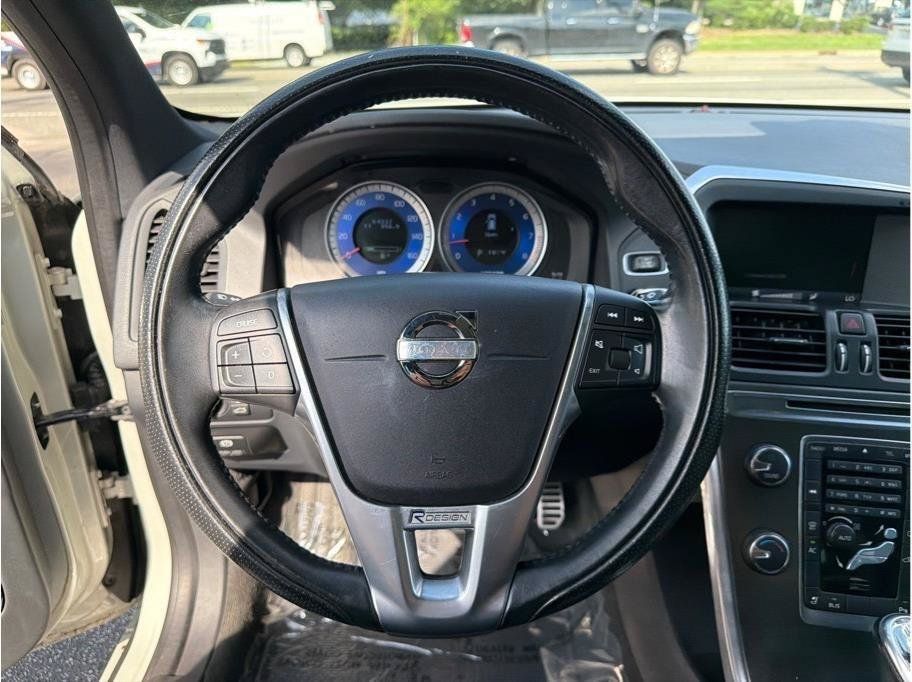 Used 2013 Volvo XC60 T6 AWD/4WD image 14