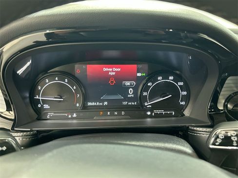 Used 2022 Lincoln Corsair Standard w/ Equipment Group 101A image 13