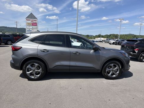 Used 2025 Ford Escape ST-Line AWD/4WD image 5