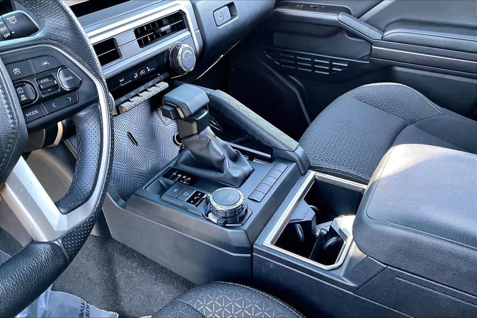 Certified 2025 Toyota 4Runner SR5 AWD/4WD image 16