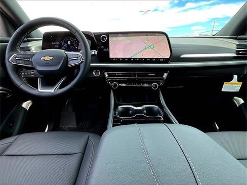 New 2025 Chevrolet Traverse LT w/ Driver Confidence Package image 10