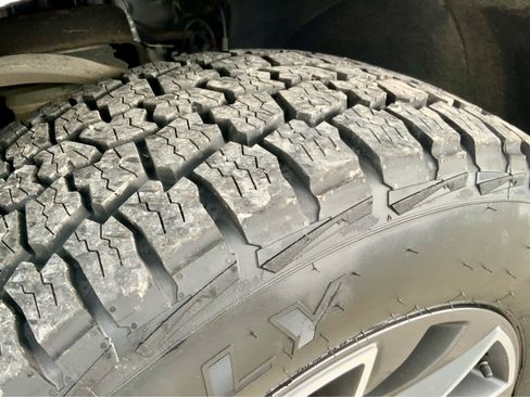 Used 2023 Chevrolet Tahoe Z71 w/ Off-Road Capability Package image 21