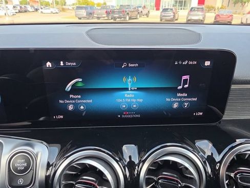 Used 2023 Mercedes-Benz GLB 250 4MATIC image 8