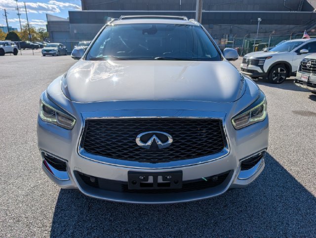 Used 2017 INFINITI QX60 FWD w/ Deluxe Technology Package image 8
