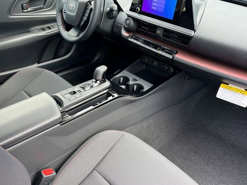 New 2026 Toyota Prius Hybrid SE image 17